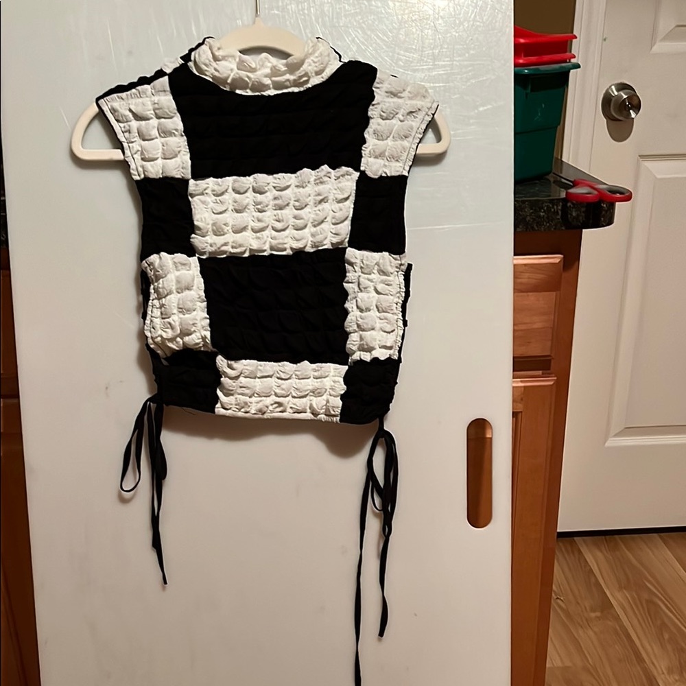 Black and White Checkered Sleeveless Top